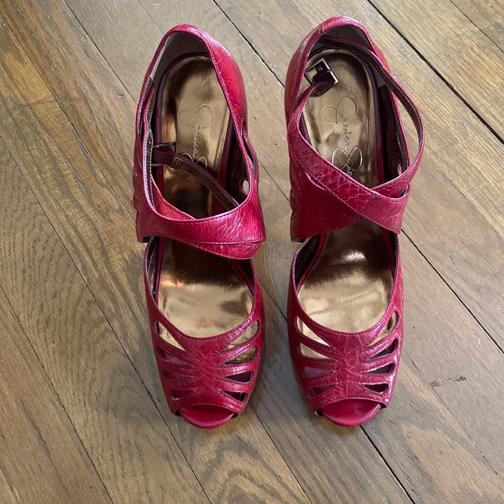 Amona by Jessica Simpson